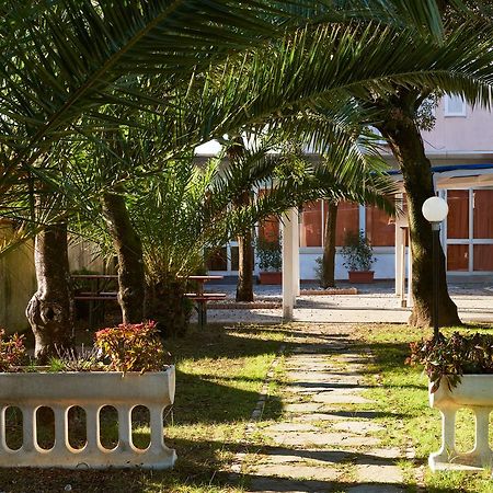 Hotel Mirage Marina di Pietrasanta Extérieur photo