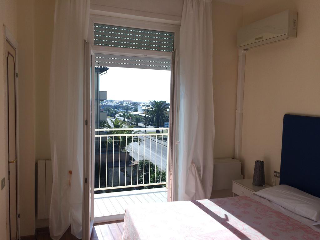Hotel Mirage Marina di Pietrasanta Extérieur photo