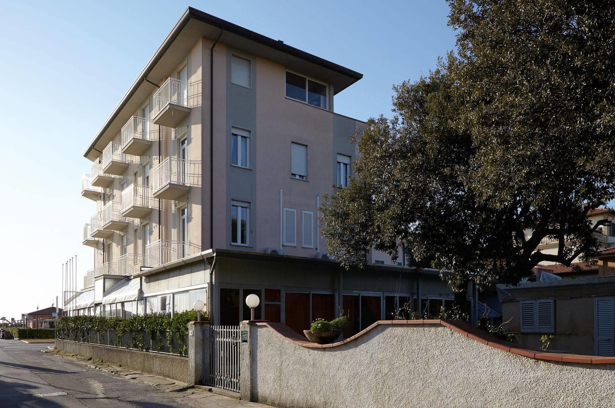 Hotel Mirage Marina di Pietrasanta Extérieur photo