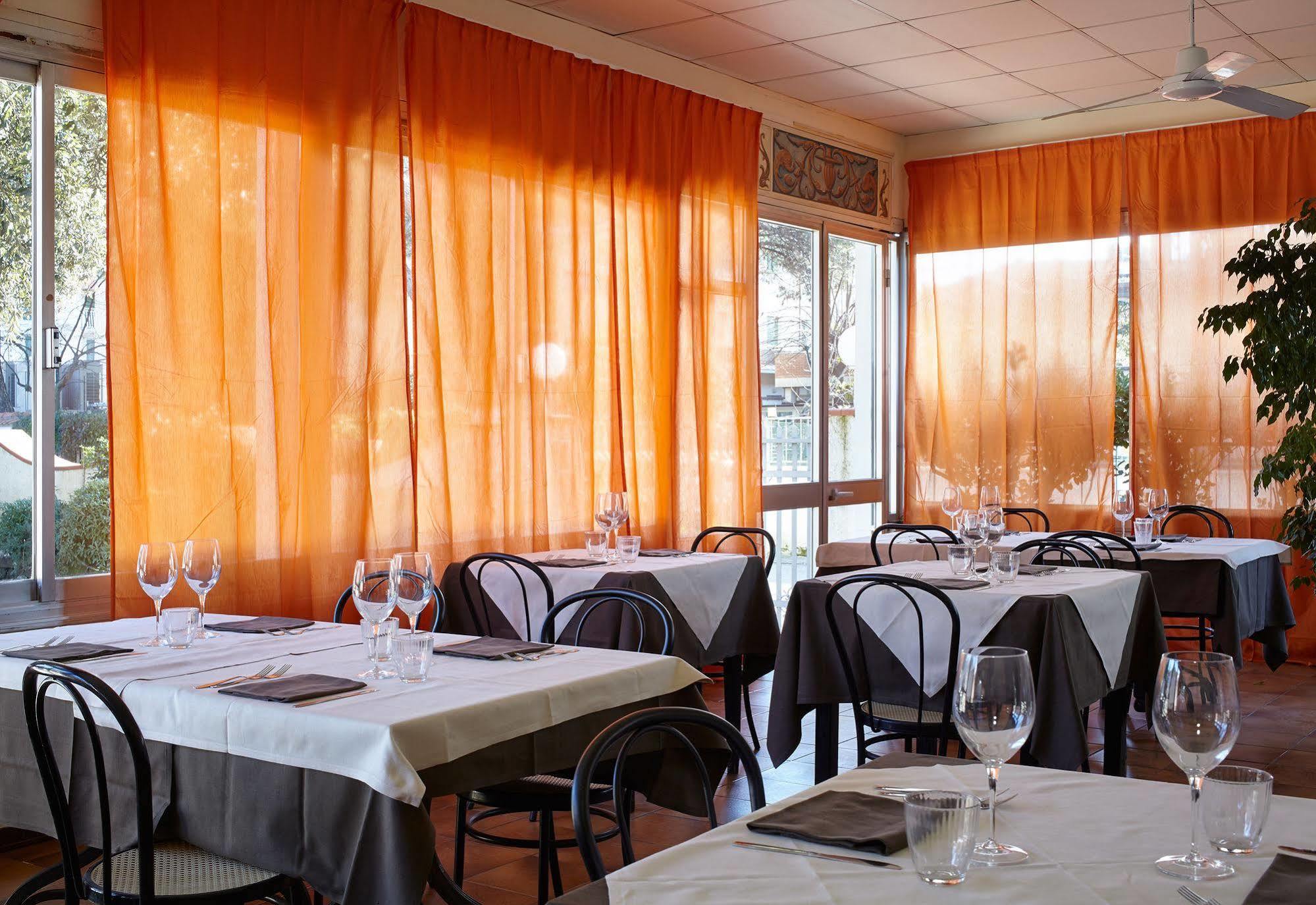 Hotel Mirage Marina di Pietrasanta Extérieur photo